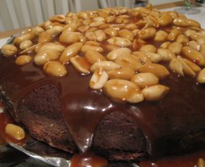Caramel-peanut topped brownie cake